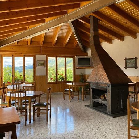 Hostal Alt Llobregat Castellar De N'Hug Exteriör bild