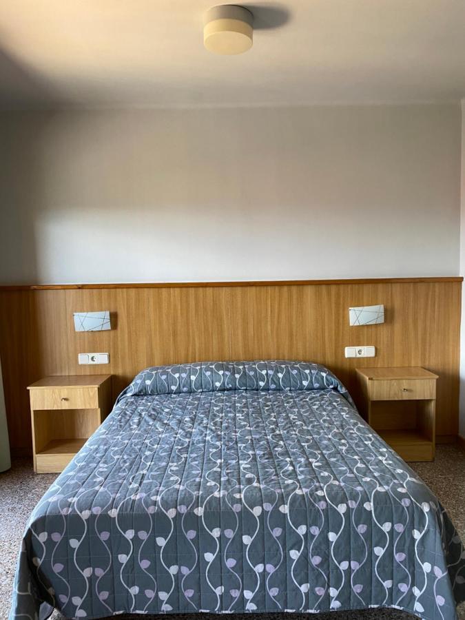 Hostal Alt Llobregat Castellar De N'Hug Exteriör bild